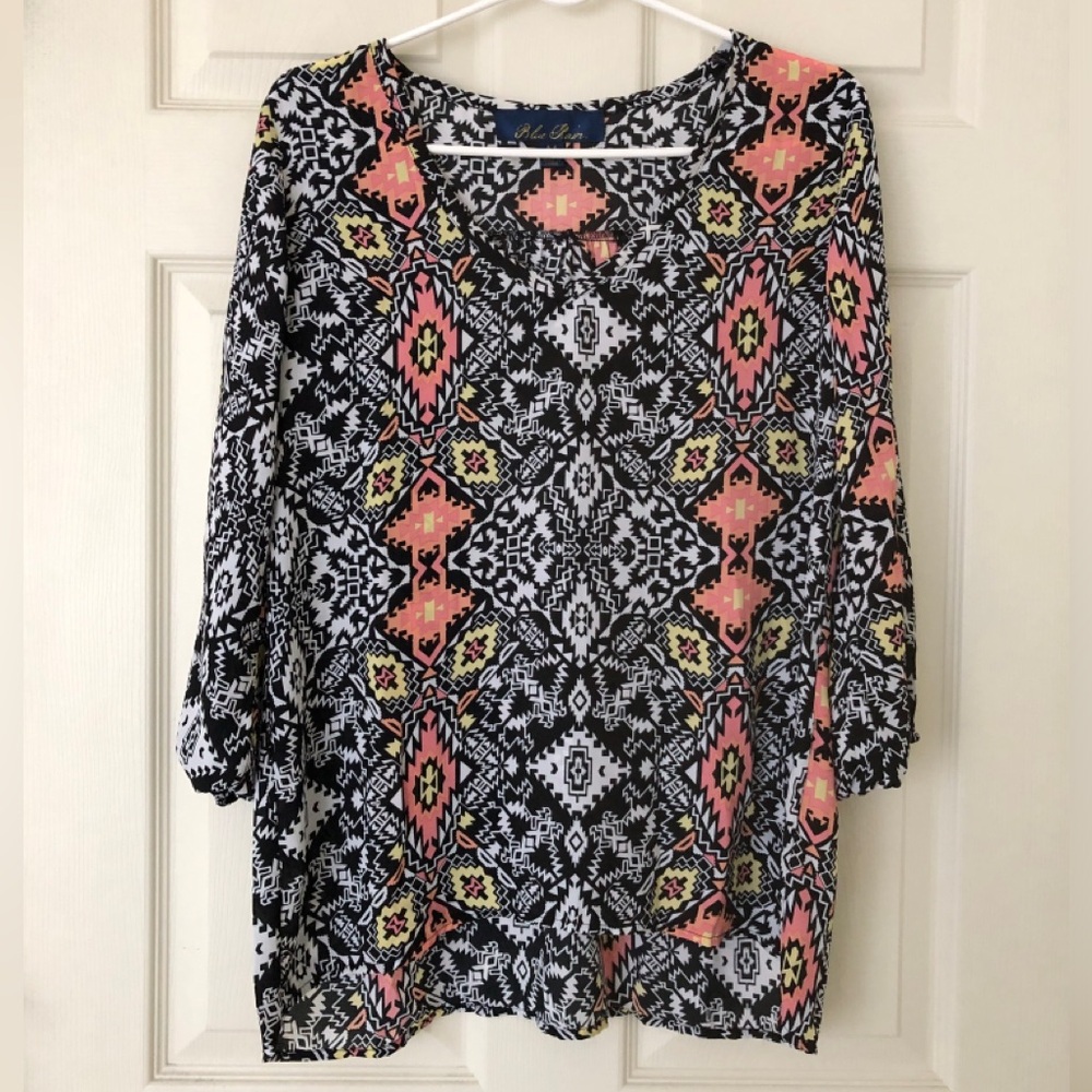 Blue Rain V Neck 3/4 Sleeve Tunic Black & White Pattern Size Medium